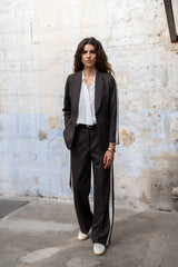 Lulumary Blazer mit weißen Ärmelstreifen Kaffeebraun