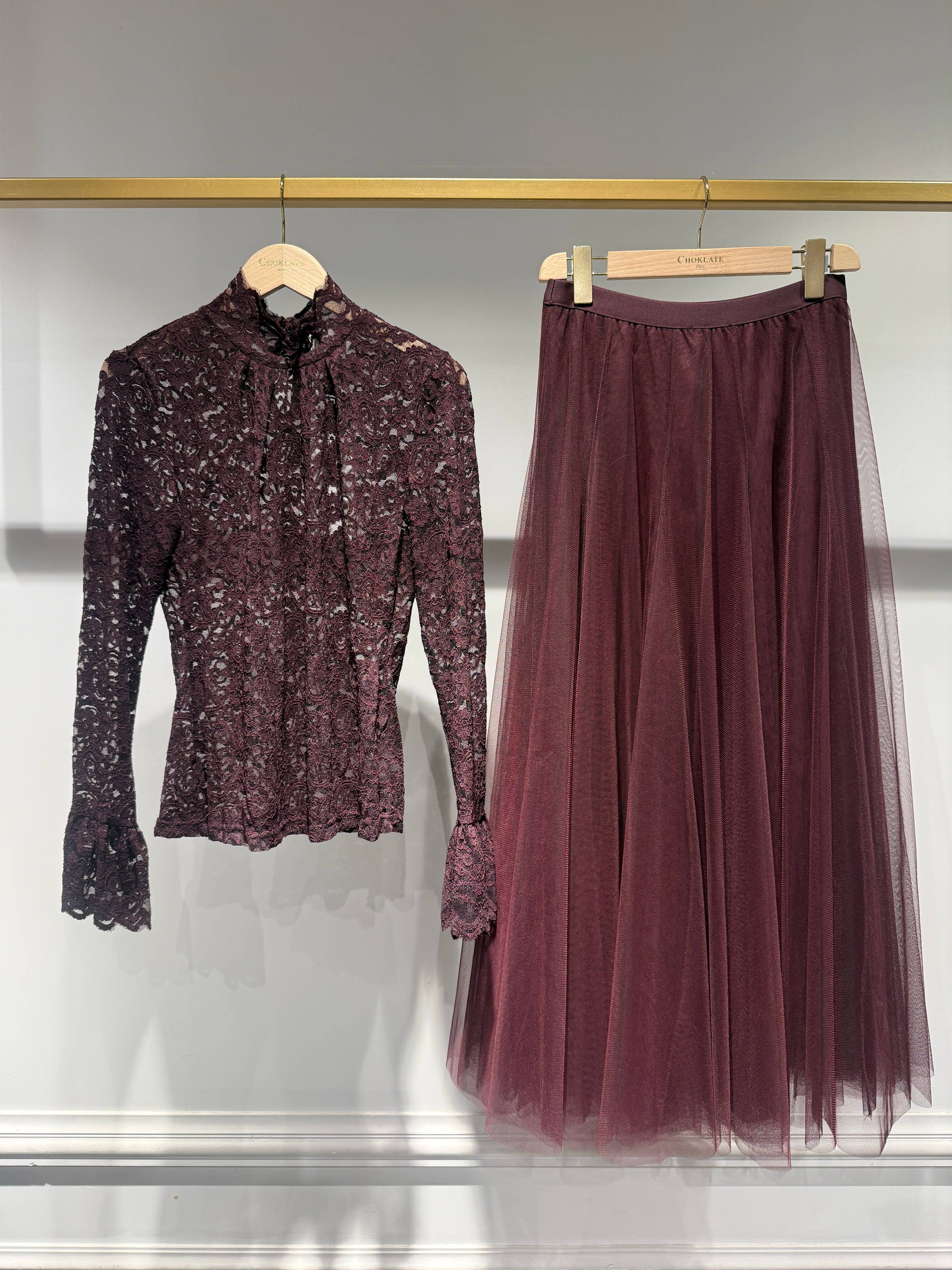 Choklate Paris Amber langer Tüllrock Slim Fit – Prune/Pflaume