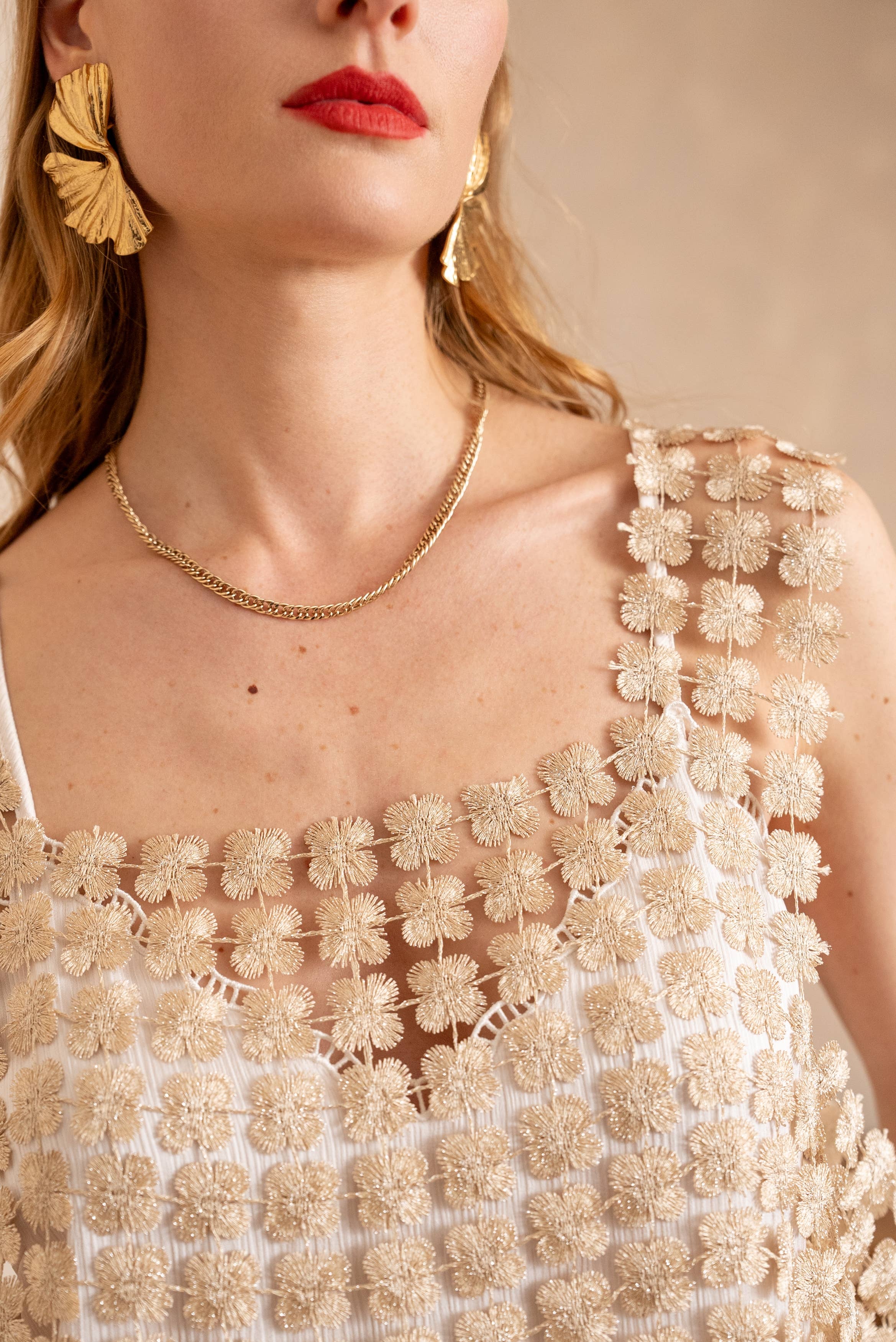 Lulumary gehäkeltes Top Gold mit Lurex-Blumendetails