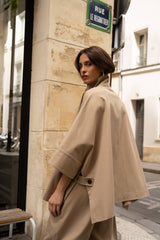 Attentif Paris kurze Capejacke Camel im Oversize-Schnitt