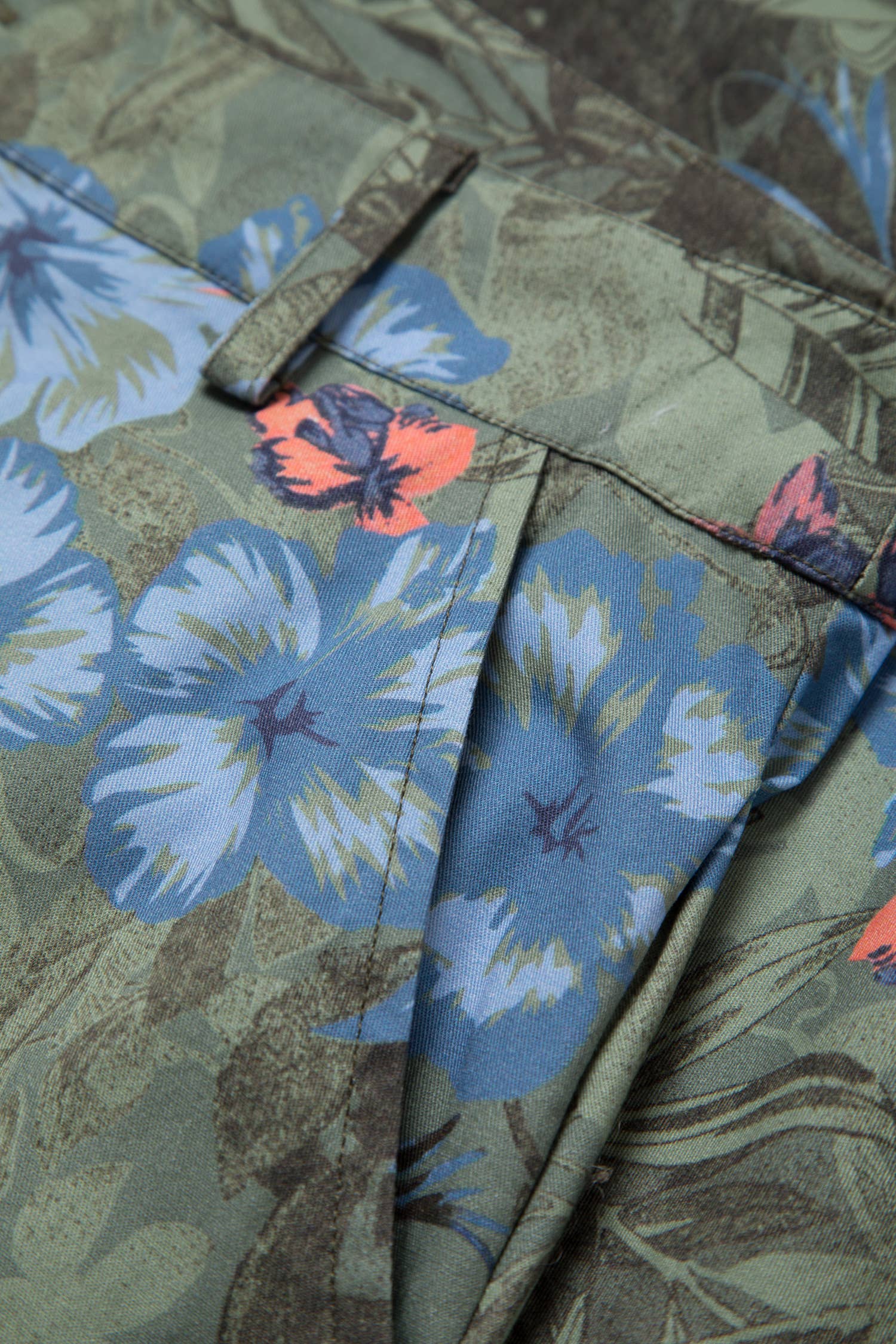 Lanidor Weit geschnittene Hose mit Blumenprint aus 100% Khaki