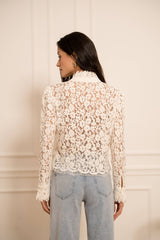 Choklate Paris Spitzenbluse mit Schmuckknöpfen Ecru