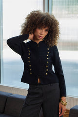 Lulumary kurze Strickjacke mit goldenen Knöpfen Schwarz