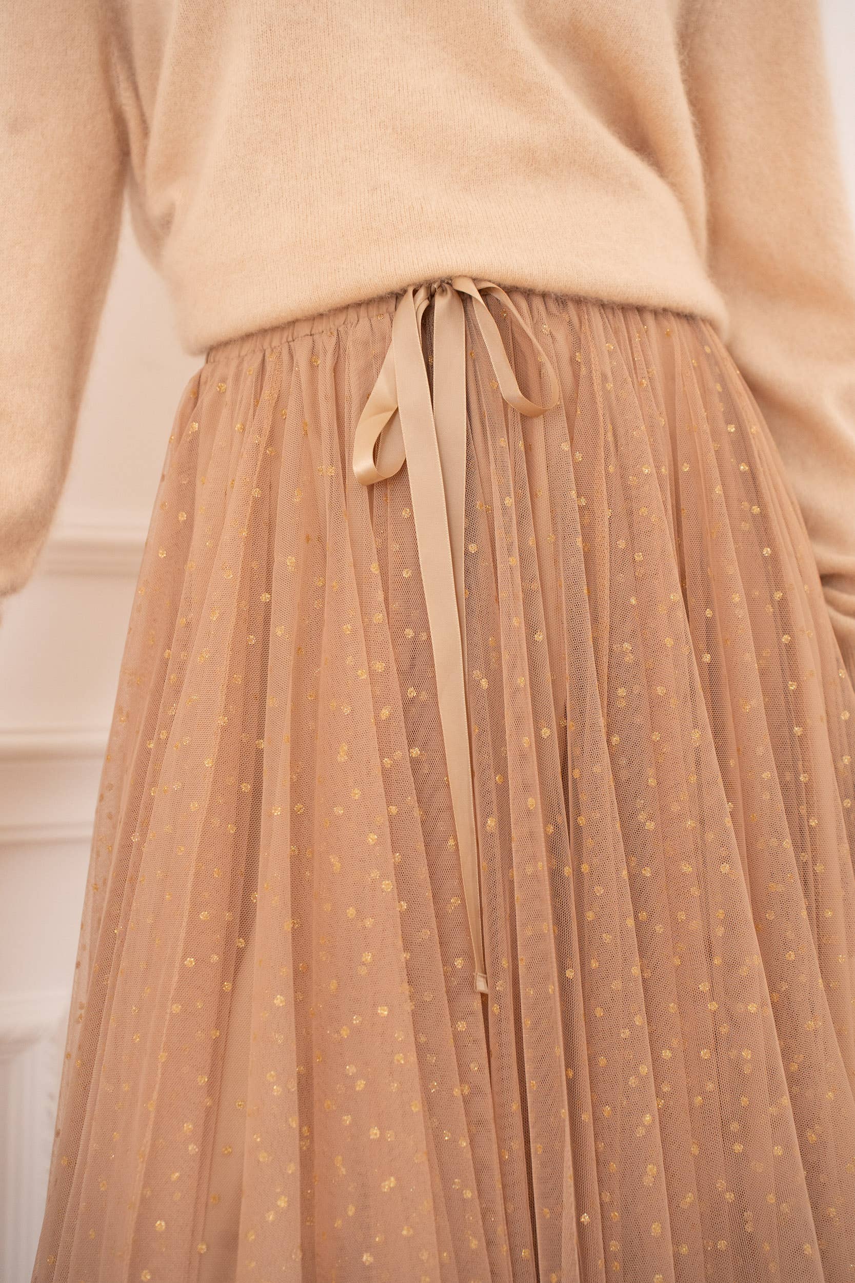 Choklate Paris Aria Maxi-Tüllrock mit goldenen Punkten in Camel-Gold