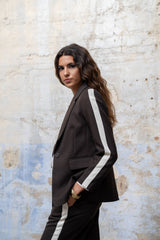 Lulumary Blazer mit weißen Ärmelstreifen Kaffeebraun