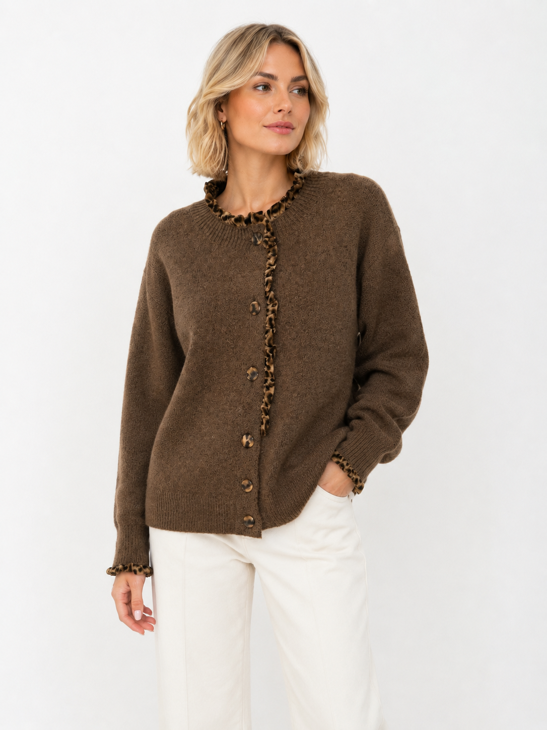 Cardigan aus Strick mit Leopardenrüschen – AP192: Beige / Standardmäßig / Eine Größe