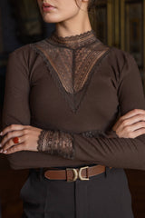 Louna Spitzenoberteil mit hohem Kragen - CK08522: Choco / 2S-2M-2L