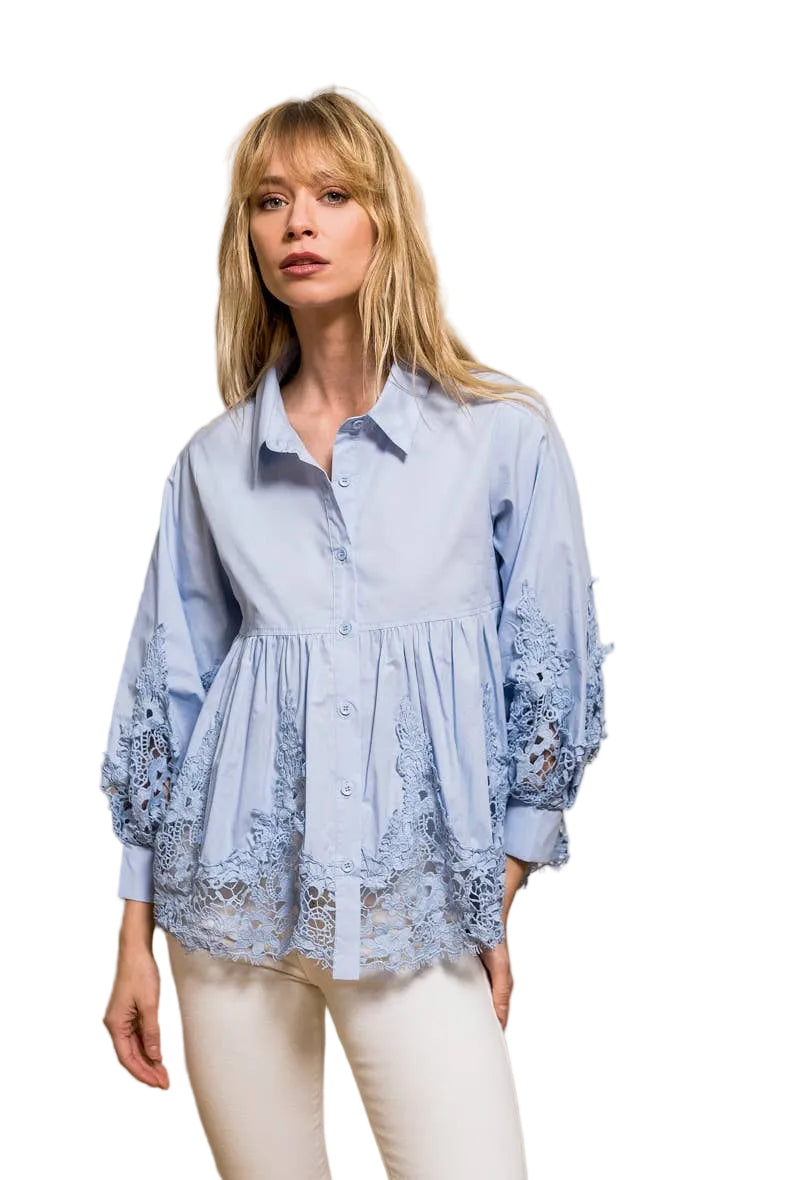Choklate Paris Aimie Hellblau Bluse mit Spitze