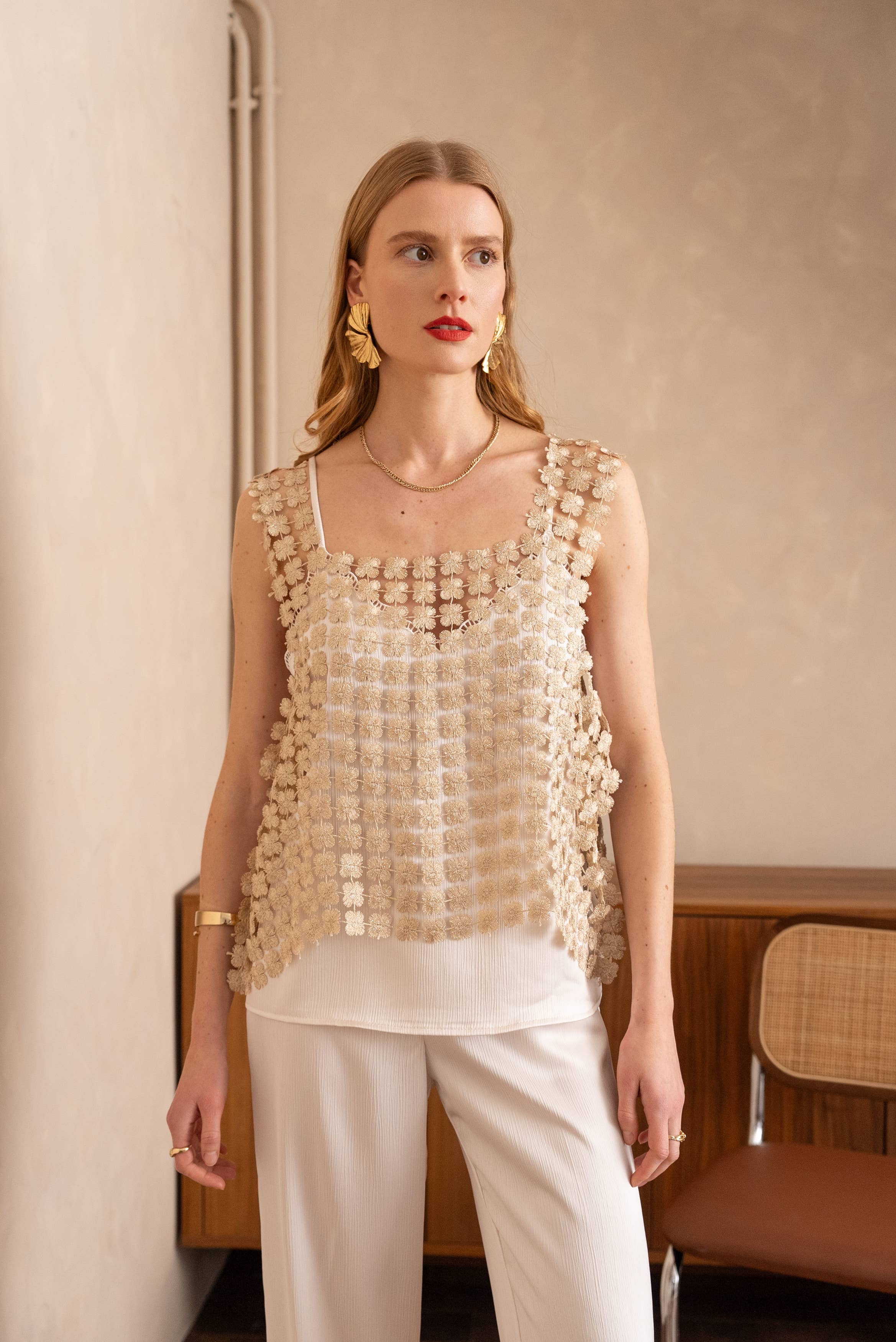 Lulumary gehäkeltes Top Gold mit Lurex-Blumendetails
