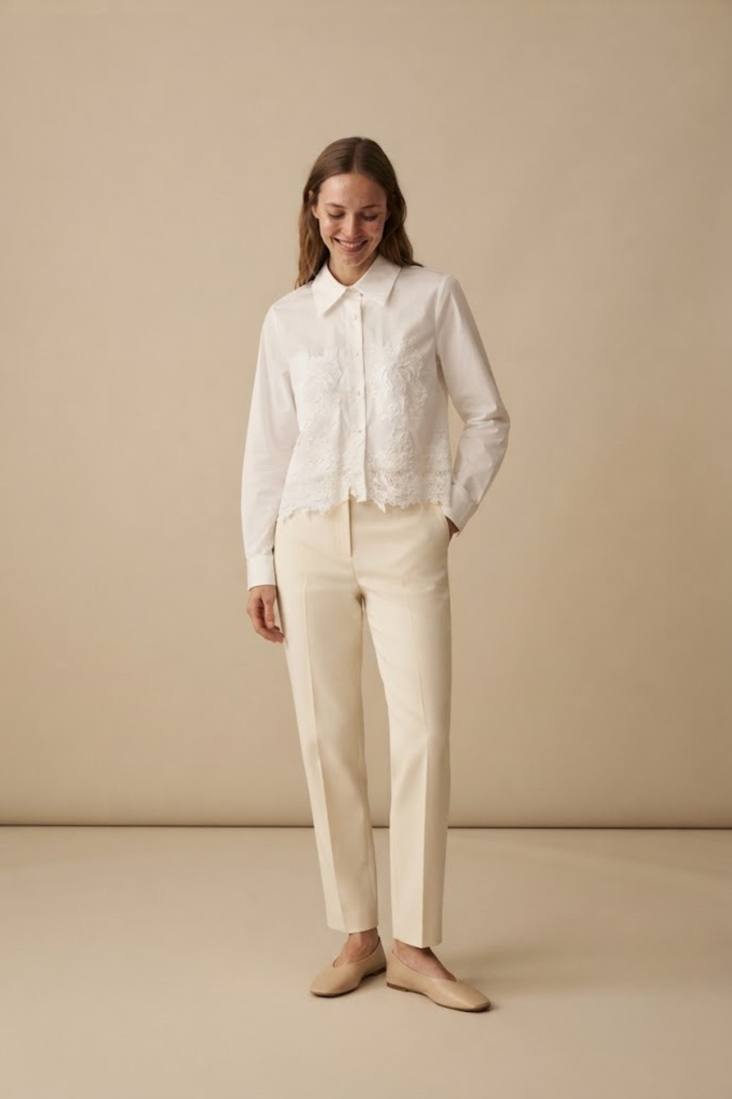 Choklate Paris kurze Baumwollbluse Apoline mit Spitze Weiß