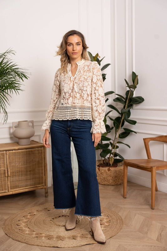 Romantische Spitzenbluse in Creme Choklate Paris - Frisch eingetroffen