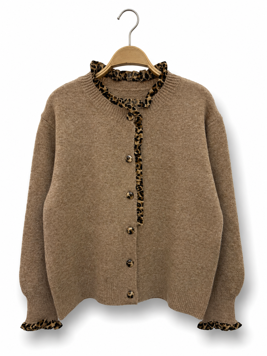 Cardigan aus Strick mit Leopardenrüschen – AP192: Beige / Standardmäßig / Eine Größe