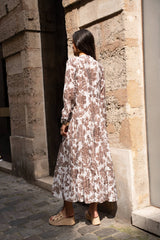 Choklate Paris Maxikleid Marbella in Schokobraun & Weiß Blumenprint Viskose-Seide