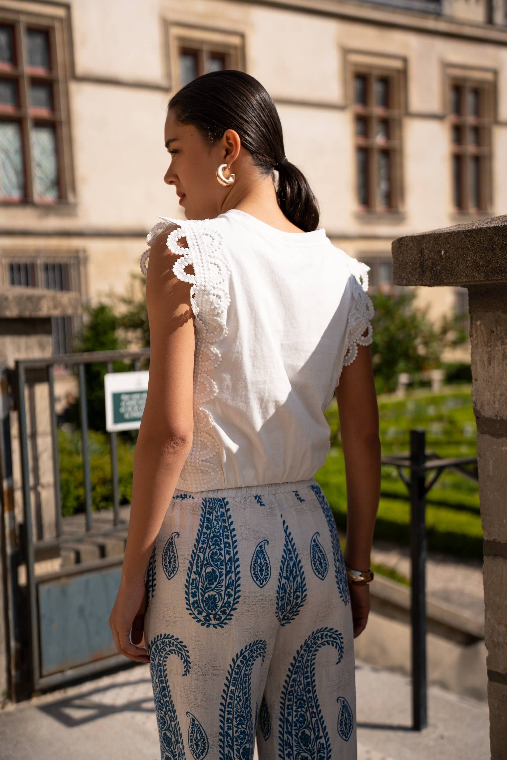 Choklate Paris Crop-Top aus Baumwolle mit Spitzenbesatz Weiß