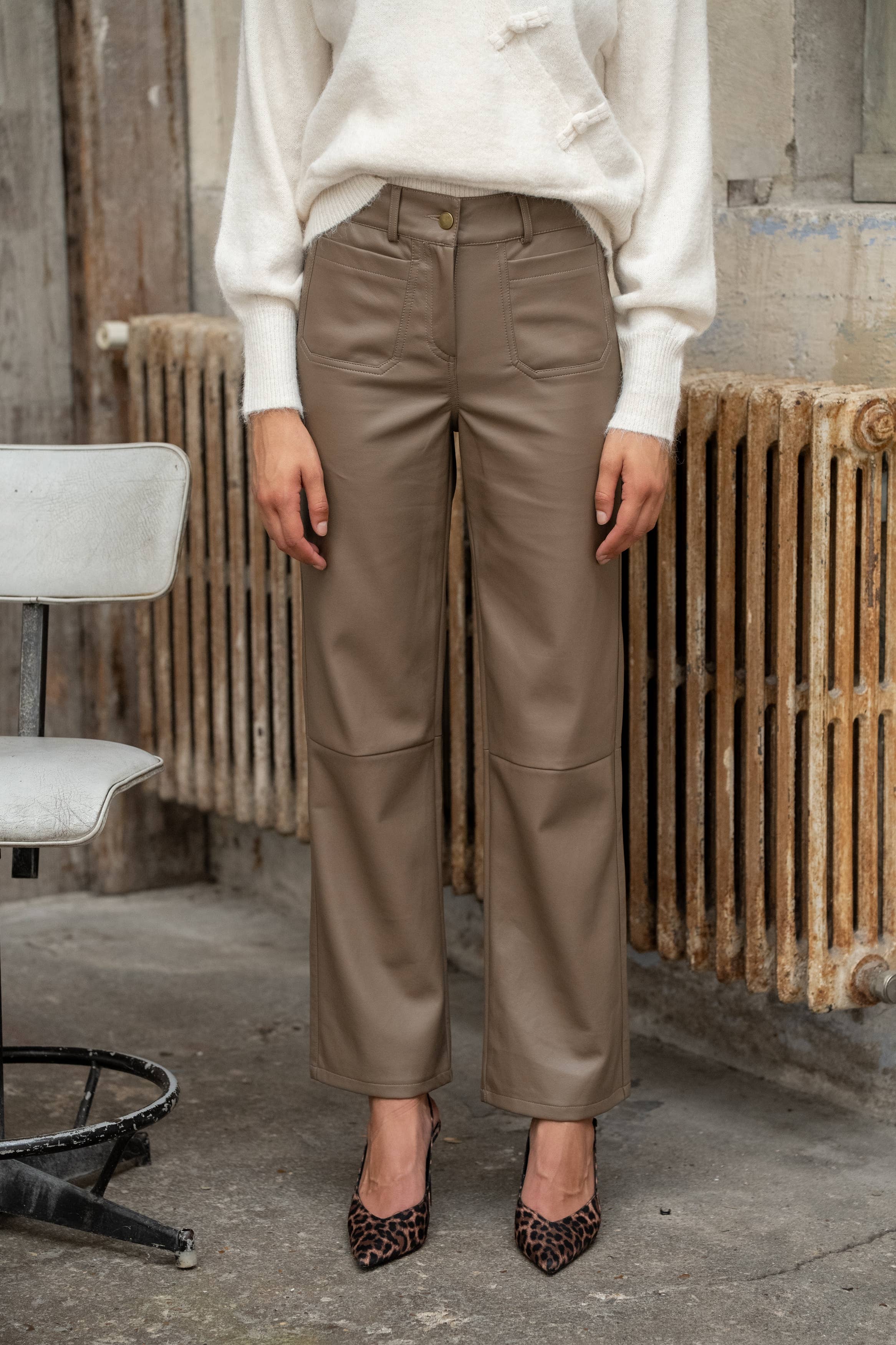 Lulumary Kunstlederhose Latte mit geradem Bein