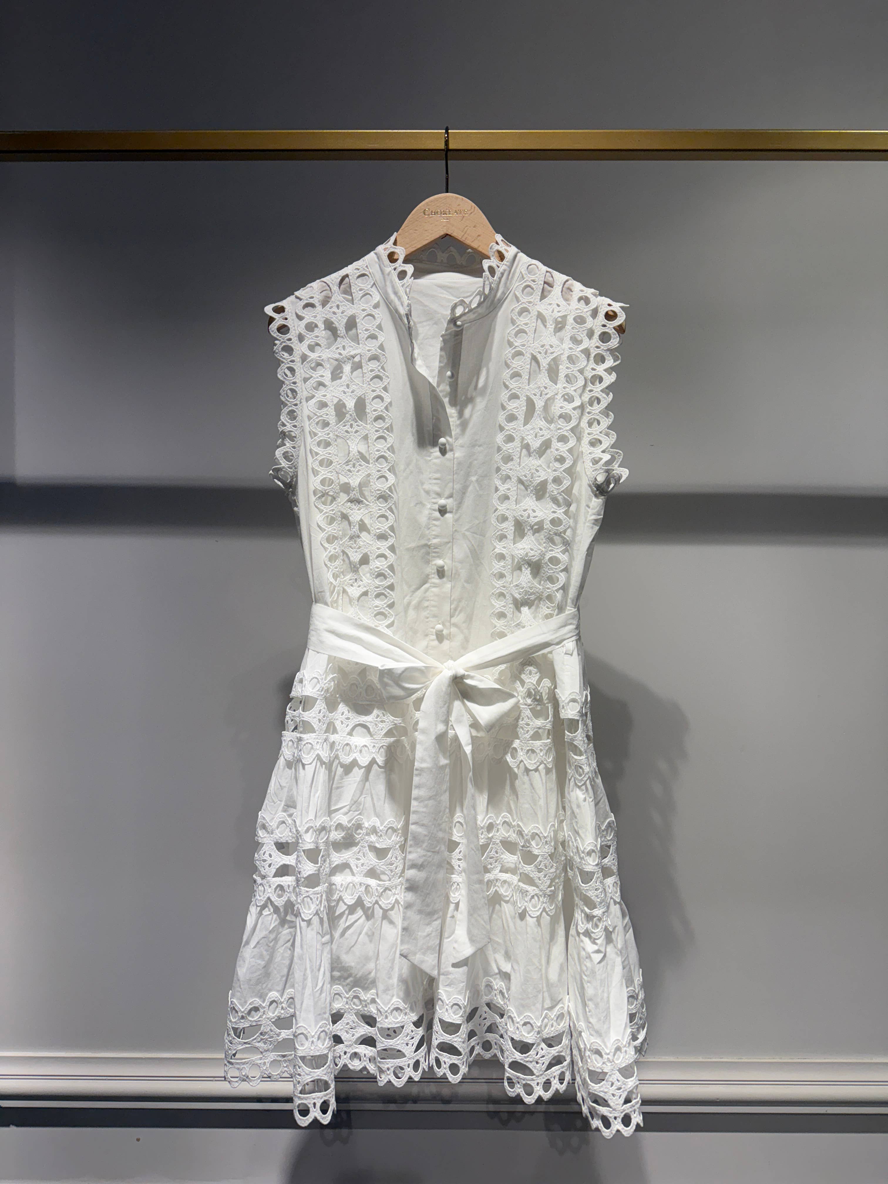 Choklate Paris Ellie kurzes Kleid Weiß aus 100 % Baumwolle