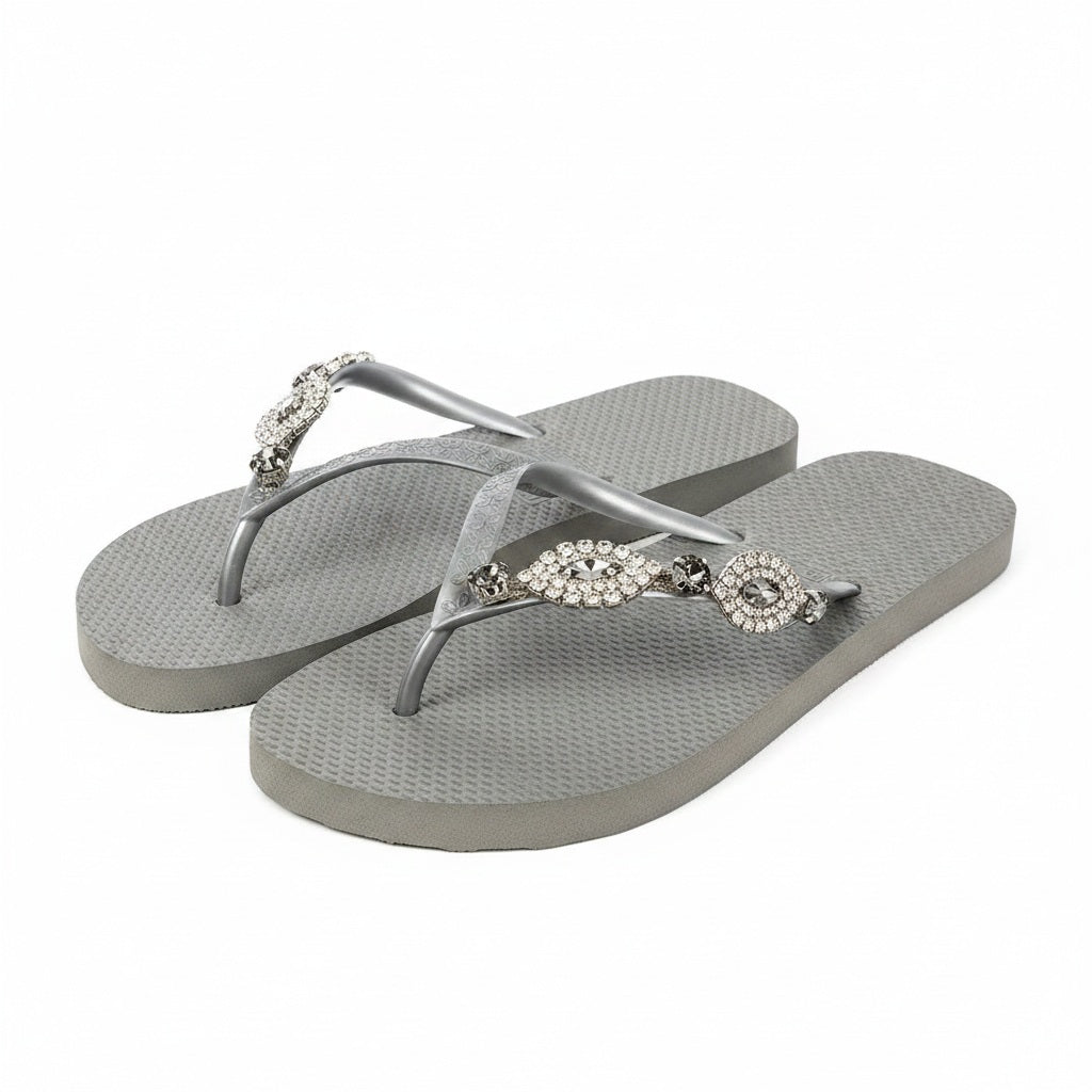 CHANCLAS by Simone Herrera Zehentrenner Carlina Grey