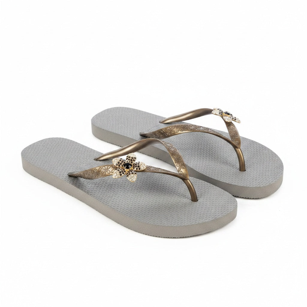 CHANCLAS by Simone Herrera Zehentrenner "Yasmin" Grey