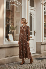 Choklate Paris Maxikleid Marbella Choco – Braunes Paisleykleid aus Viskose und Seide