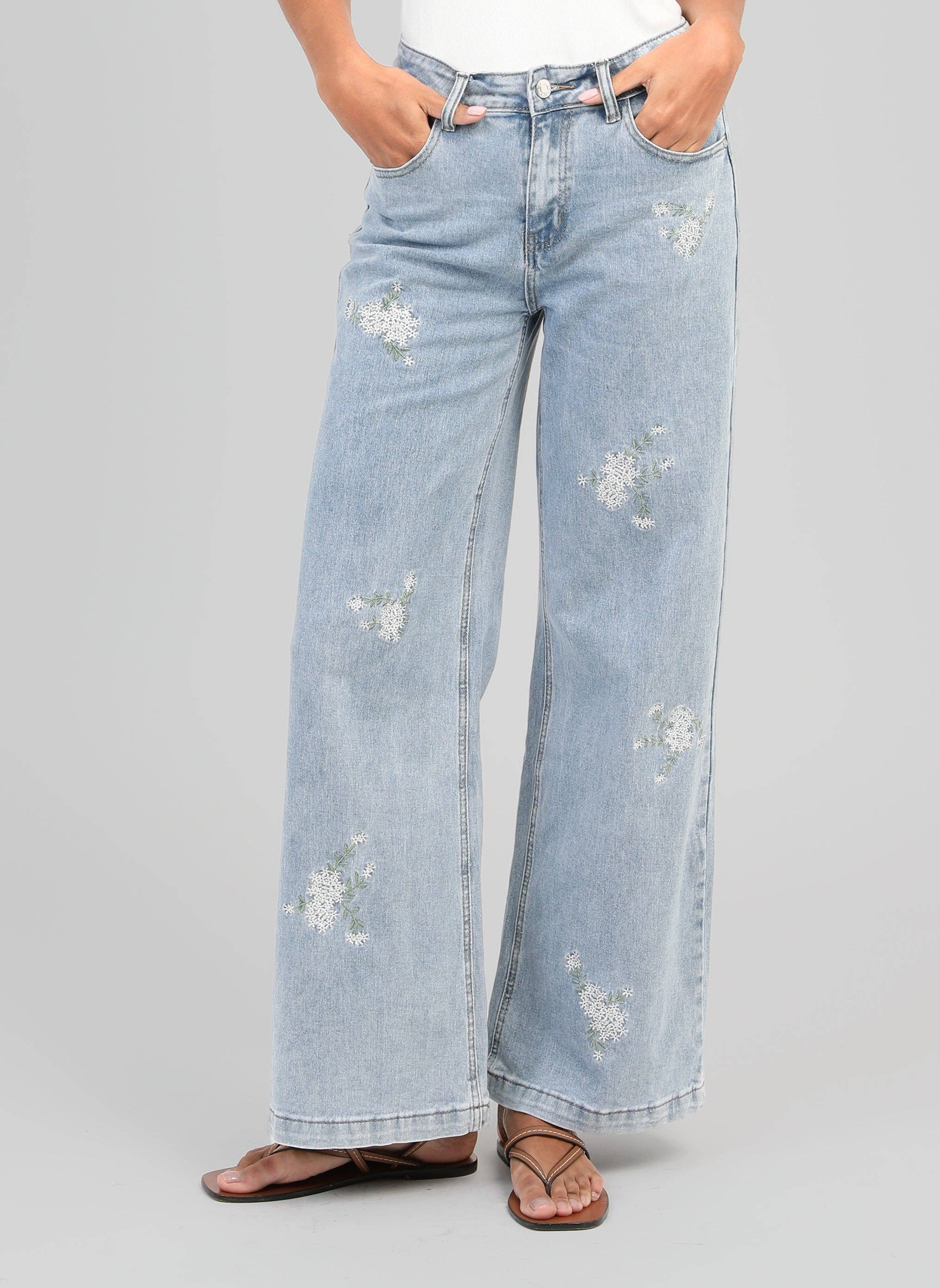 An'ge Paris Jeans PAFLI Blau mit feiner Blütenstickerei