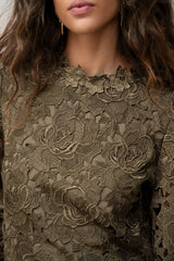 Lulumary Guipure-Spitzenbluse mit Rosenrelief Khaki