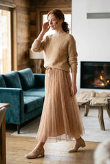 TAMBA Flauschiger Rippstrick-Pullover mit Raglanärmeln in Camel
