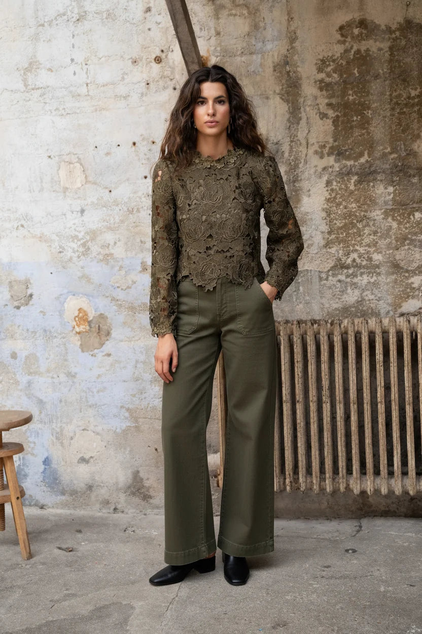 Lulumary Guipure-Spitzenbluse mit Rosenrelief Khaki