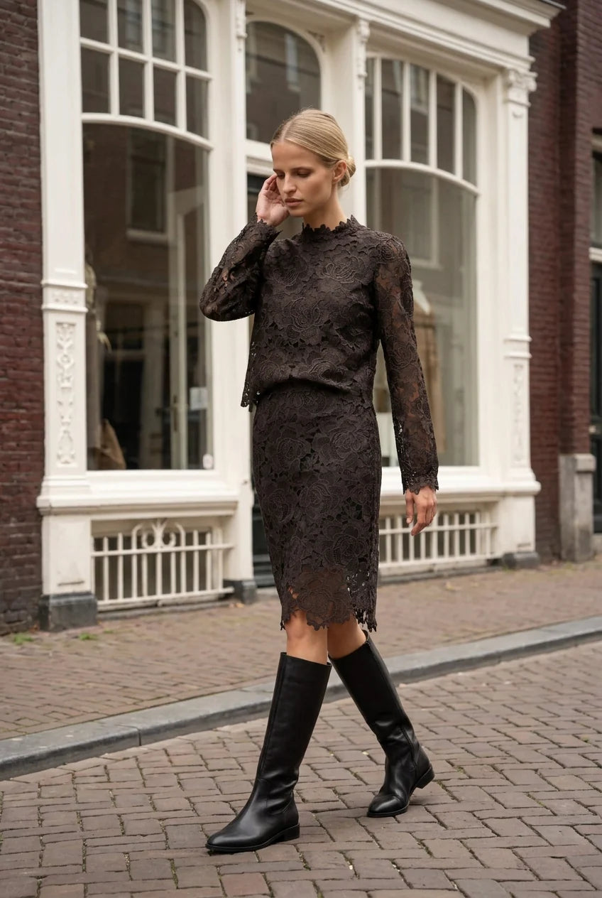 Lulumary Guipure-Spitzenbluse mit Rosenrelief Kaffee-Braun