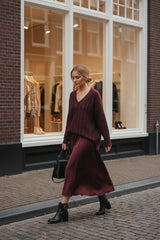 Lulumary Weicher Strickpullover Bordeaux mit silbernem Perlenbesatz