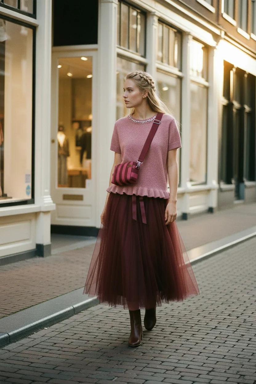 Ange Paris Nestorine Kurzarm-Strickpullover Rosa mit Rüschensaum