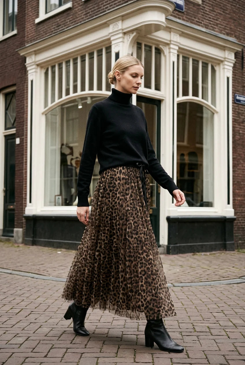 TAMBA Feinstrick-Rollkragenpullover mit Viskose und Angora Schwarz