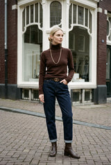 TAMBA Feinstrick-Rollkragenpullover mit Viskose und Angora Schokolade