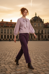 Tamba Strickjacke Puder + Angé Paris Parmy Aubergine + Ankle Boots – Dresden