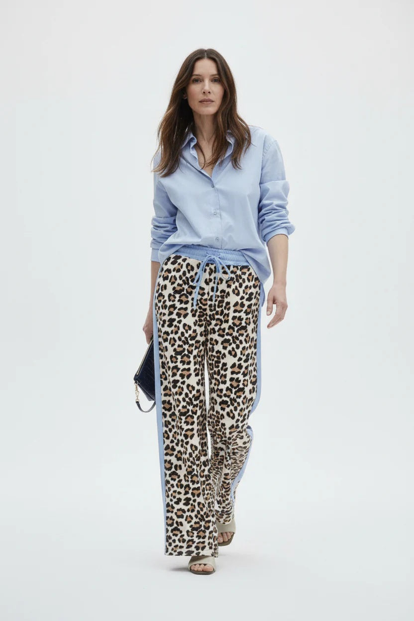 Zwillingsherz Lounge Hose Leo mit Kontrastbund Hellblau